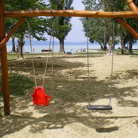 Holiday park Robiniapark Szolad
