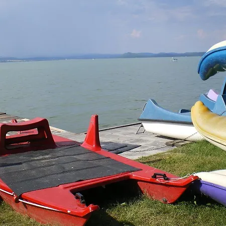 Robiniapark База отдыха Szolad