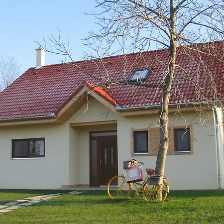 Robiniapark * Szolad