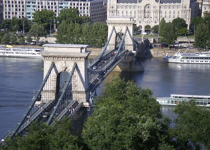 ホリデーパーク Robiniapark Szólád