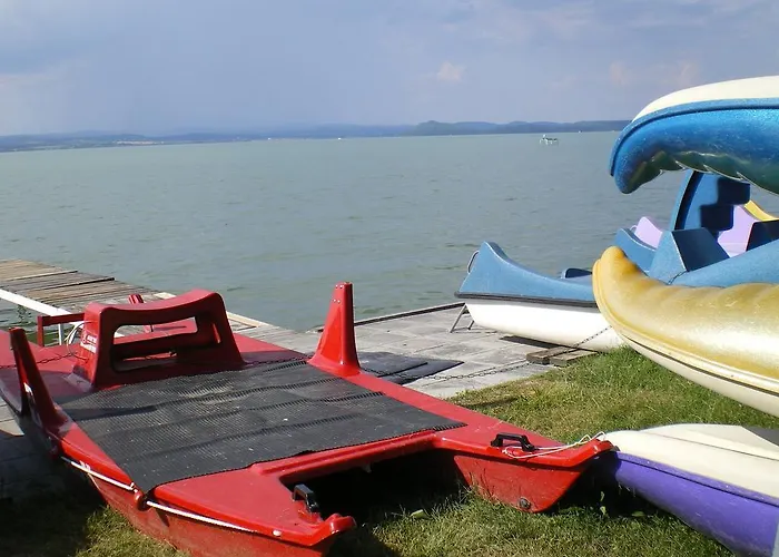 Robiniapark ホリデーパーク Szólád